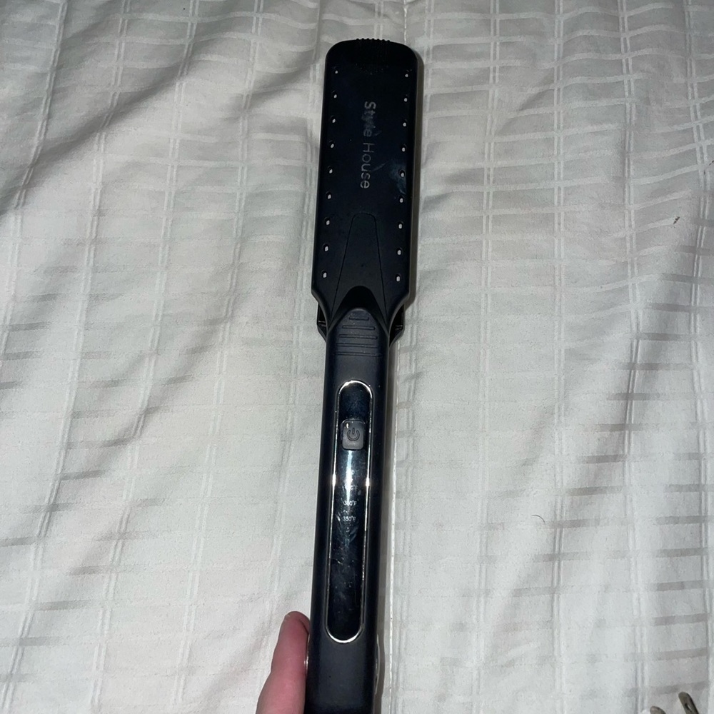 Hair straightener